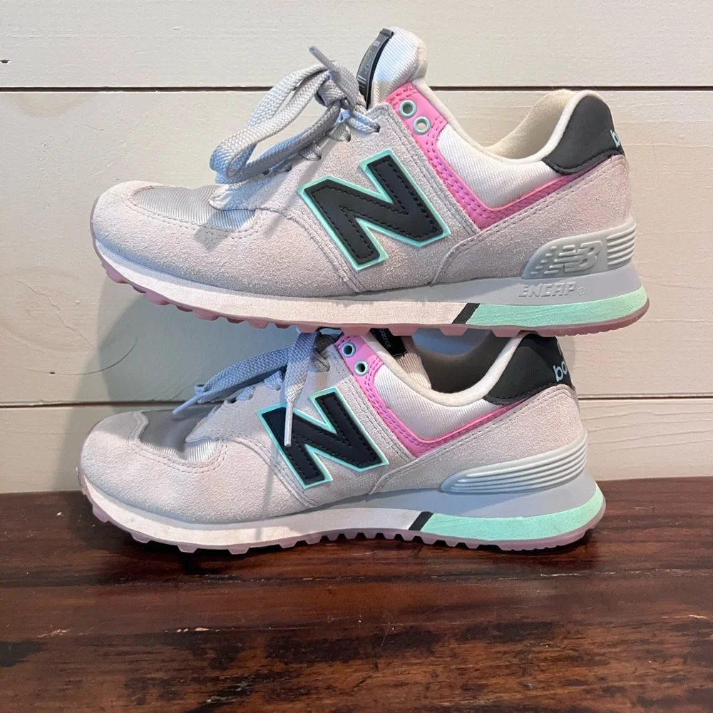 New Balance 574 Sneakers | Women’s 7.5 | Moonbeam | Pink and Mint Accents - Picture 2 of 4